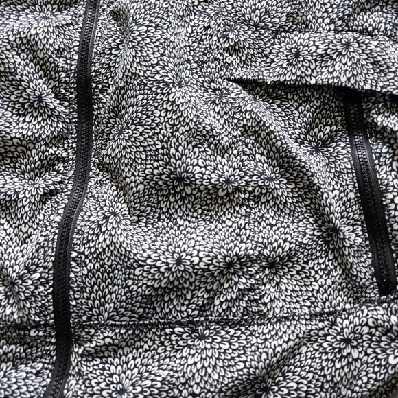 Lululemon Spring Forward Jacket - Plush Petal Black Ghost / Black - Picture 5 of 11